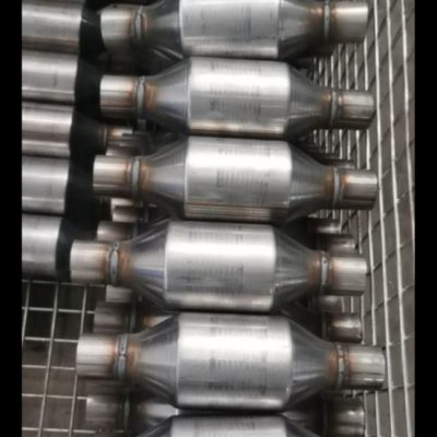 کاتالیست یا کاتالیزور کلیه خودروهای چینی کره ای ژاپنی و اروپایی کاتالیزور در یدک ماشین 24